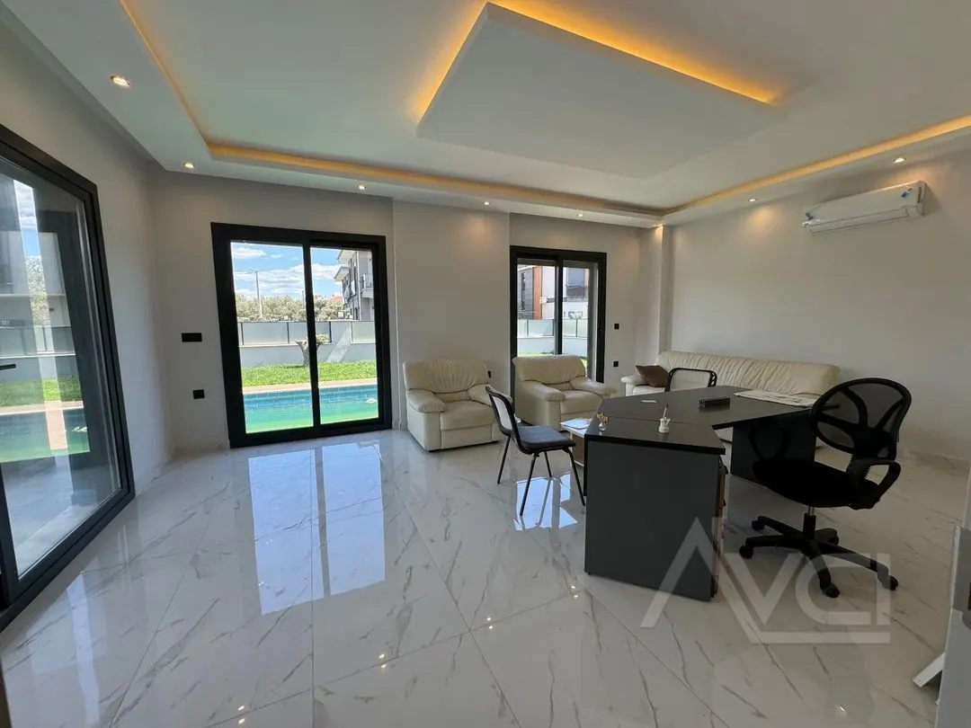 AVCI’DAN DENİZE 150 MT TAM MÜSTAKİL HAVUZLU EMSALSİZ VİLLA