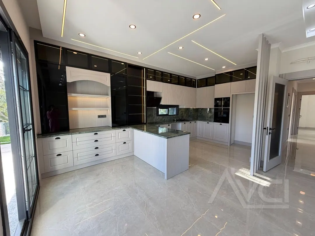 AVCI’DAN 700M2 ARSA İÇİNDE MÜSTAKİL HAVUZLU VİLLA