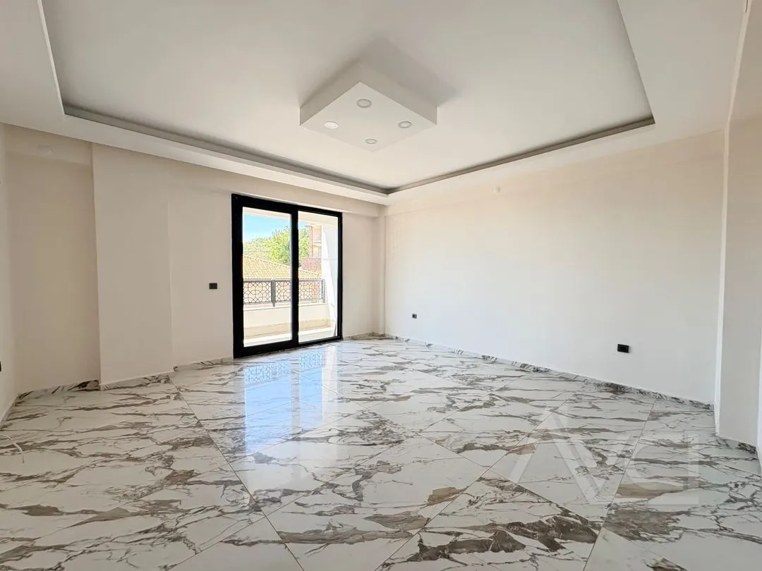 AVCI’DAN NARLI’DA KÖY İÇERİSİNDE 3 KATLI  6+1
