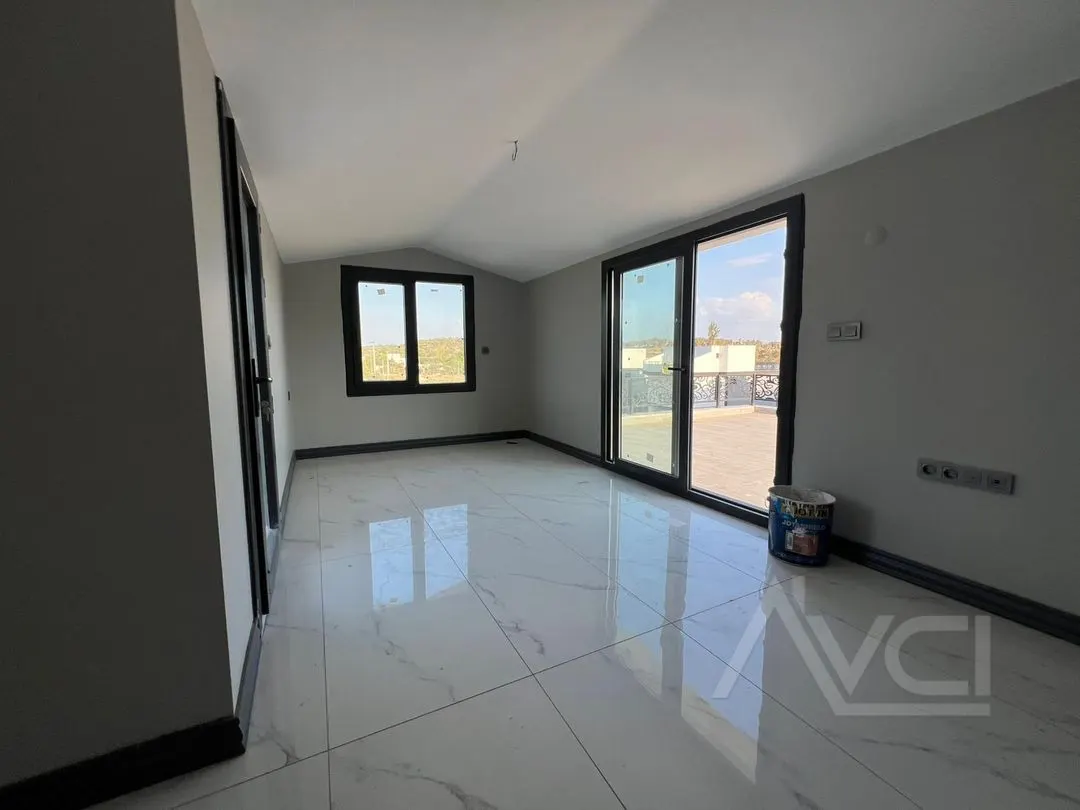 AVCI’DAN 300 M2 ARSA 4 TARAFI BAHÇE YÜRÜYÜŞ YOLU CEPHELİ TAM MÜSTAKİL