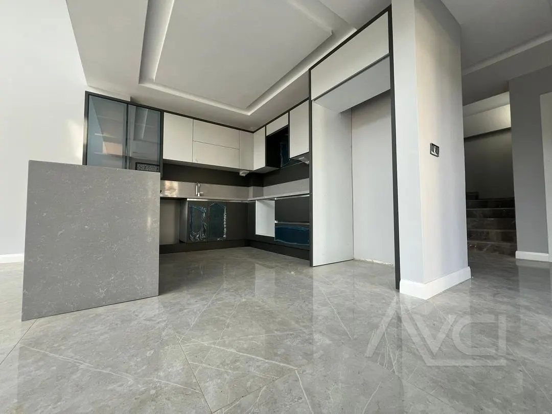AVCI’DAN 400 M2 ARSA İÇİNDE 5+1 LOFT HAVUZLU VİLLA
