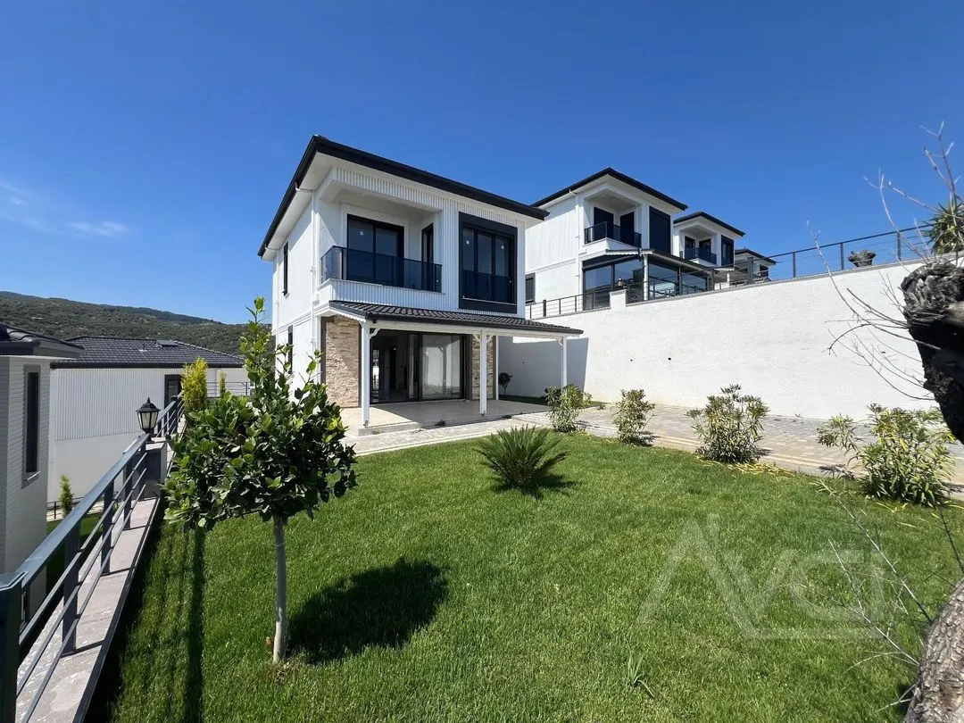 AVCI’DAN ASSOS MANZARALI KÜÇÜKKUYU’DA 3+1 VİLLA