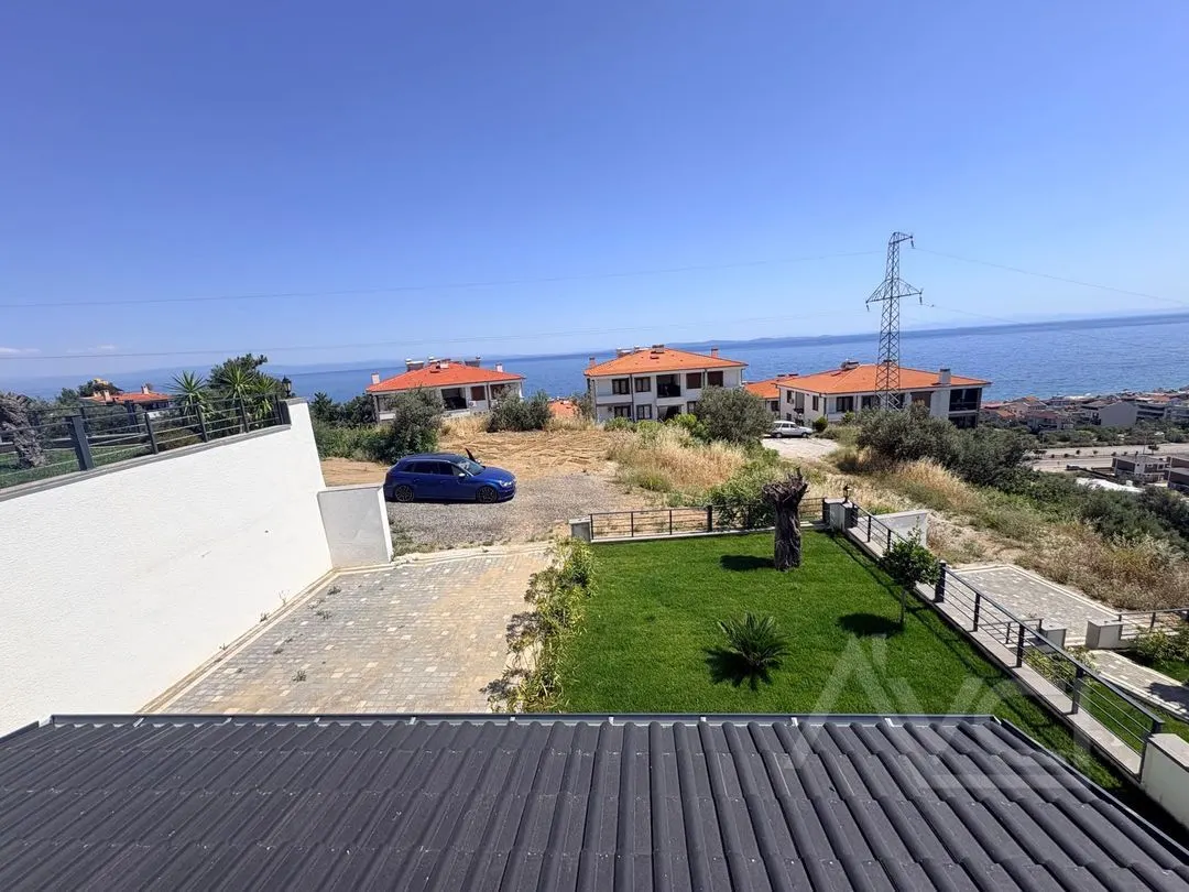 AVCI’DAN ASSOS MANZARALI KÜÇÜKKUYU’DA 3+1 VİLLA