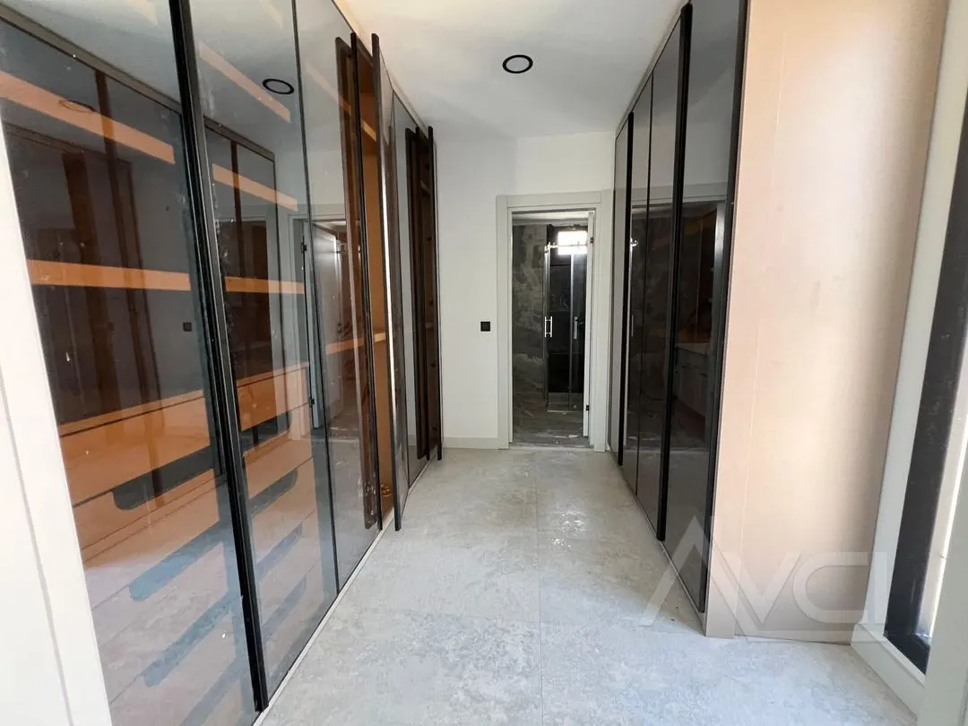AVCI’ DAN TEK YETKİ 300M2 NET DENİZE SIFIR VİLLA/ÜÇÜNCÜ SIRA
