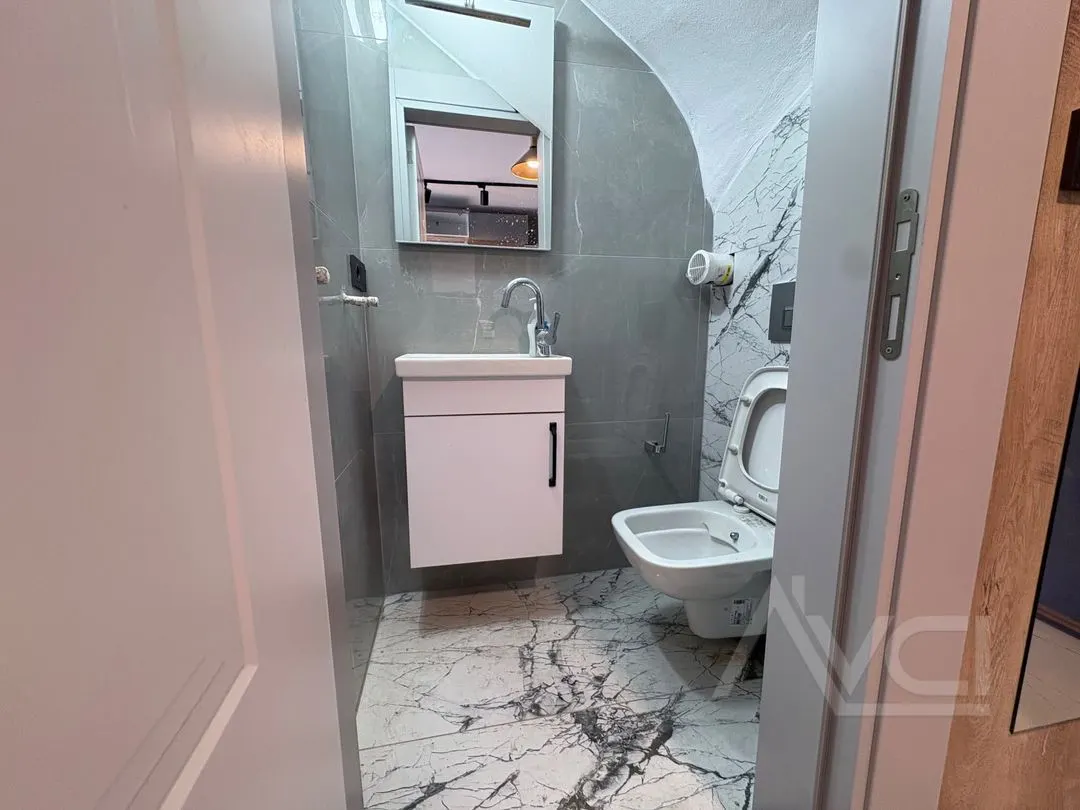 AVCI’DAN NARLI’DA YOL CEPHELİ 3+1 TERASLI VİLLA
