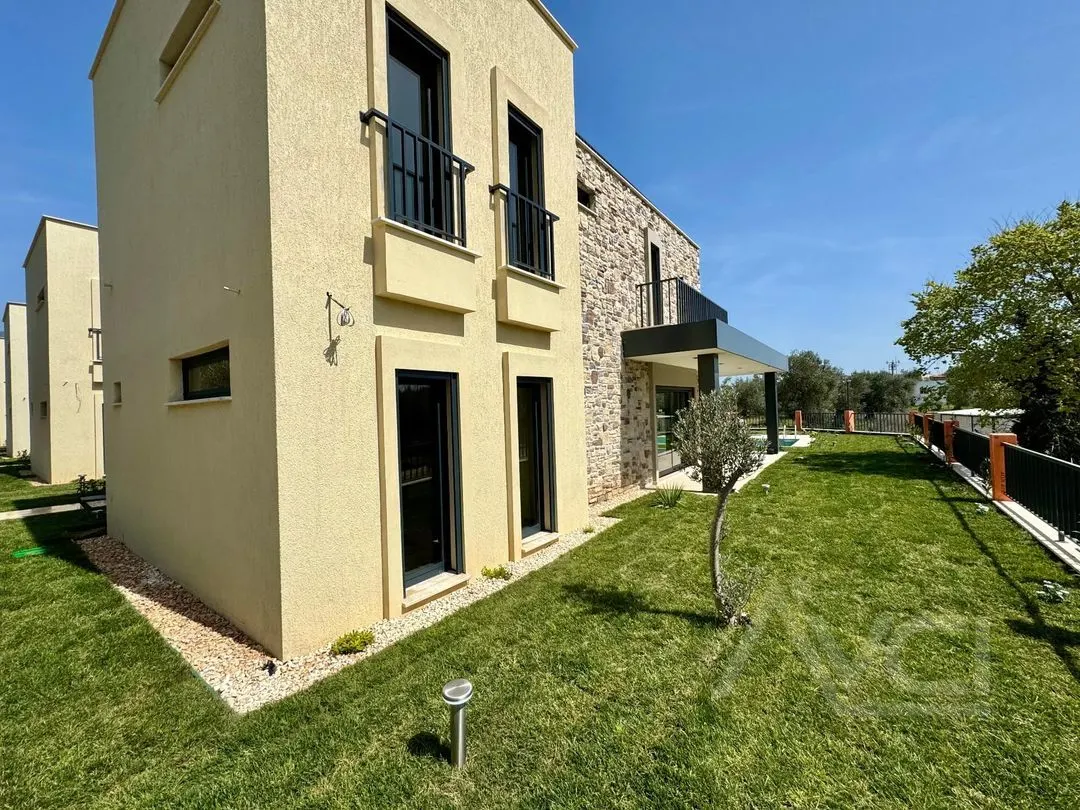 AVCI’DAN 440M2 ARSA GÜRE YOLUNDA TAM MÜSTAKİL HAVUZLU VİLLA
