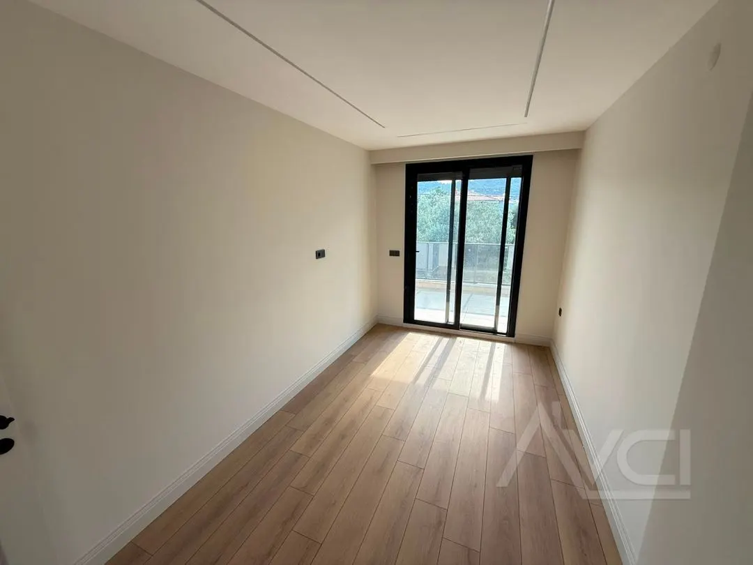 AVCI’DAN TAM MÜSTAKİL 4+1 GİRİŞTE ODALI VİLLA
