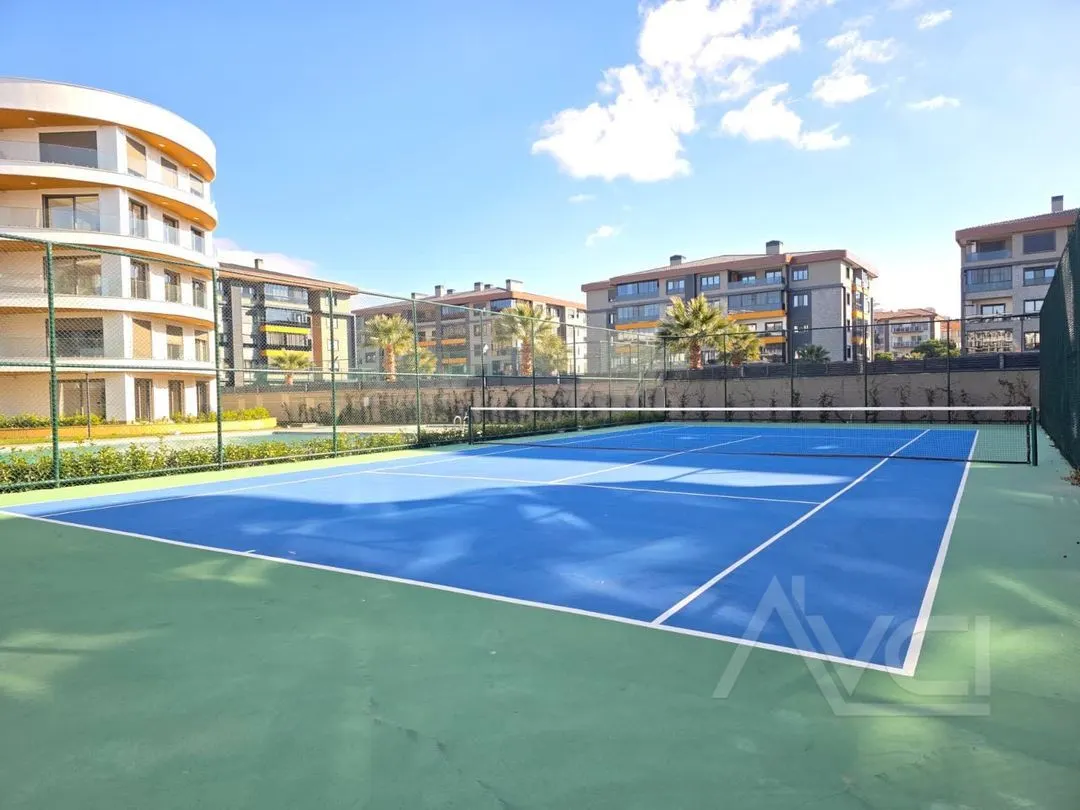 AVCI'DAN ÖREN MODERN'DE YETKİLİ HAVUZLU K.OTOPARKLI 1+1