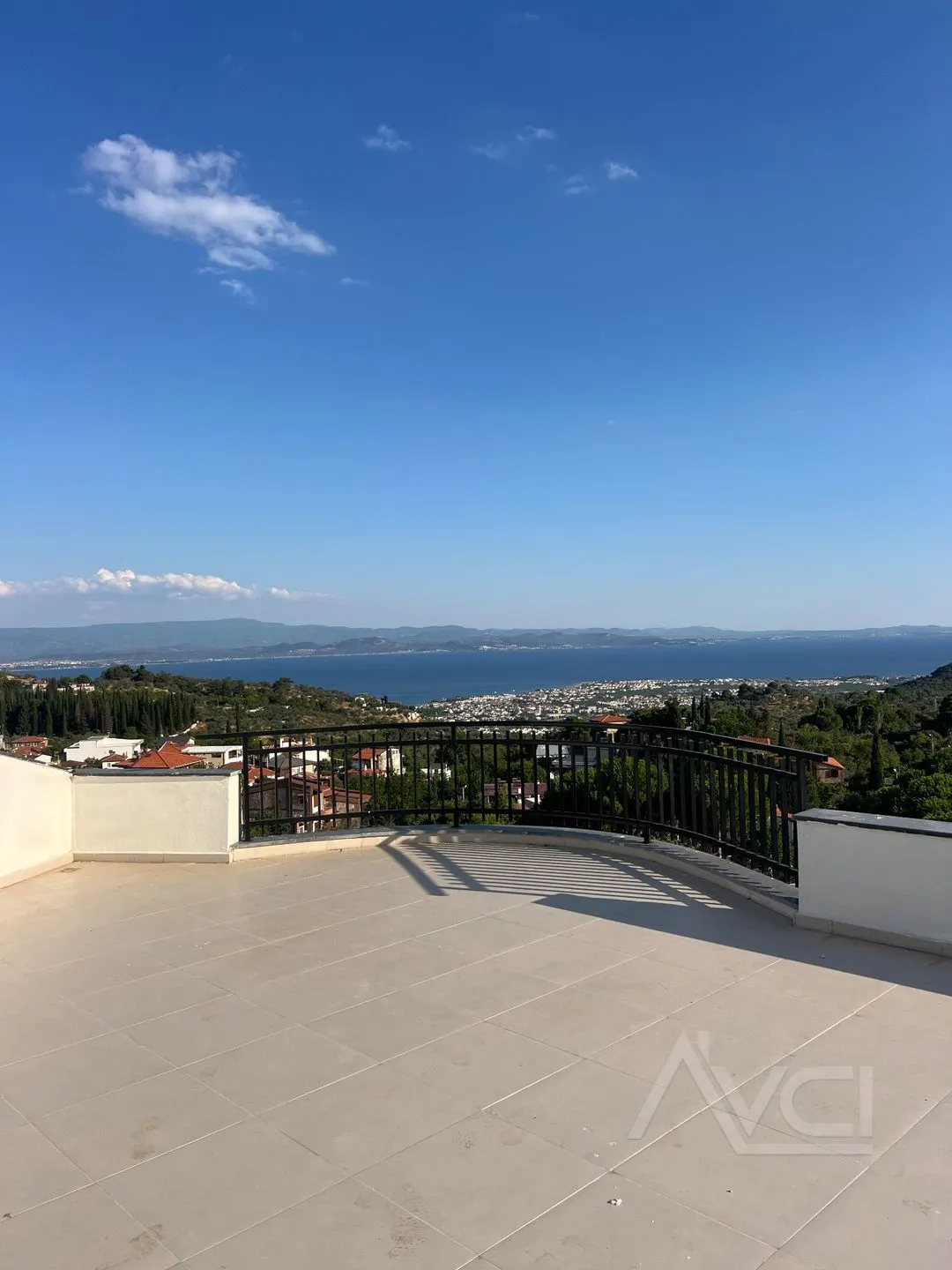 AVCI’DAN FUL DENİZ MANZARALI 2+1 TERASLI/BAHÇELİ TAŞ DAİRE 2 KATLI