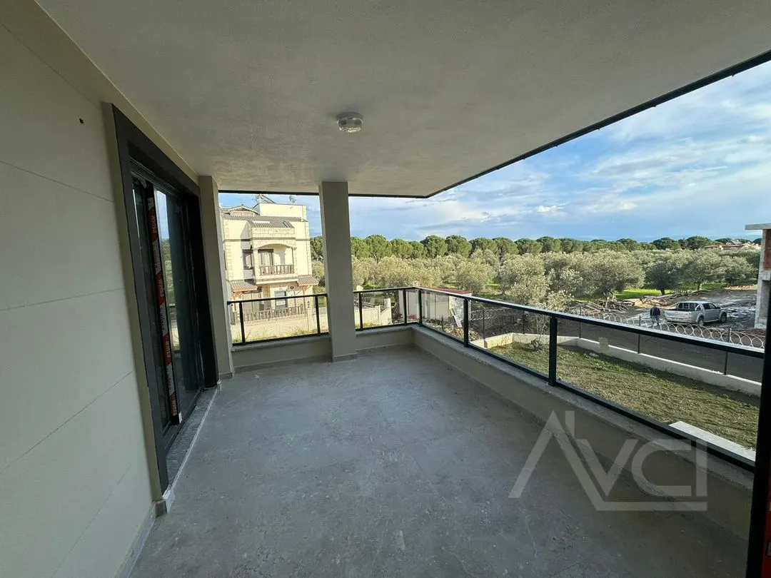 AVCI’DAN 400 M2 ARSA İÇİNDE 5+1 LOFT HAVUZLU VİLLA