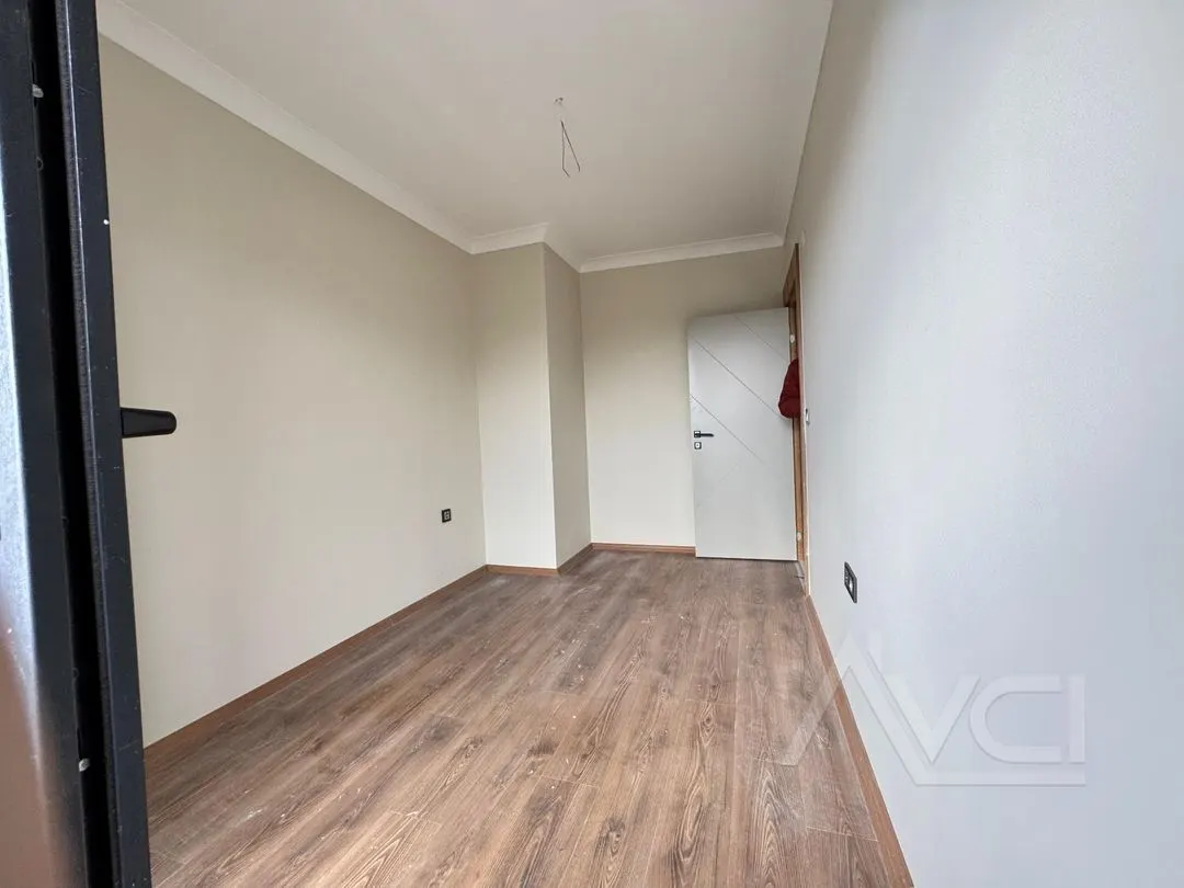 AVCI'DAN NARLI'DA DENİZE 150MT 3+1 SIFIR 'KÖŞE' DUBLEKS HAVUZLU