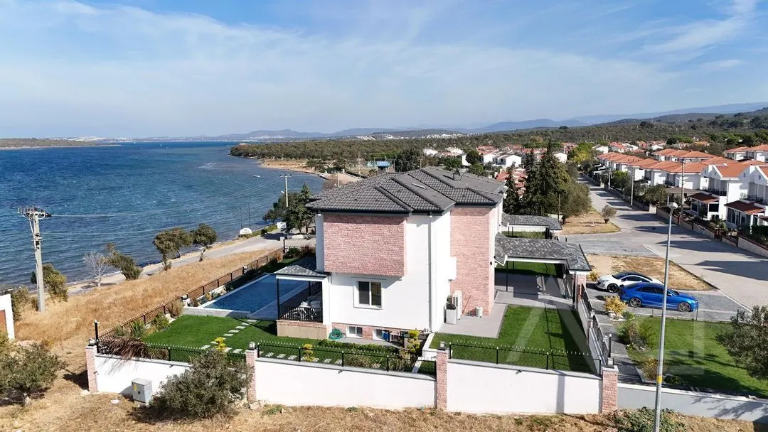 AVCI’DAN 750M2 ARSA İÇİNDE DENİZE SIFIR MALİKANE