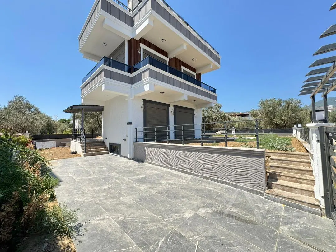 AVCI’DAN YOL ALTI 400 M2 ARSALI MÜSTAKİL HAVUZLU 6+1 VİLLA