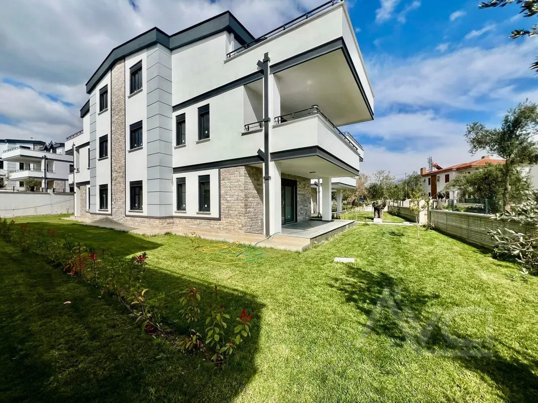 AVCI’DAN DENİZE 300MT HAVUZLU GÜVENLİKLİ GİRİŞTE ODALI 6+1