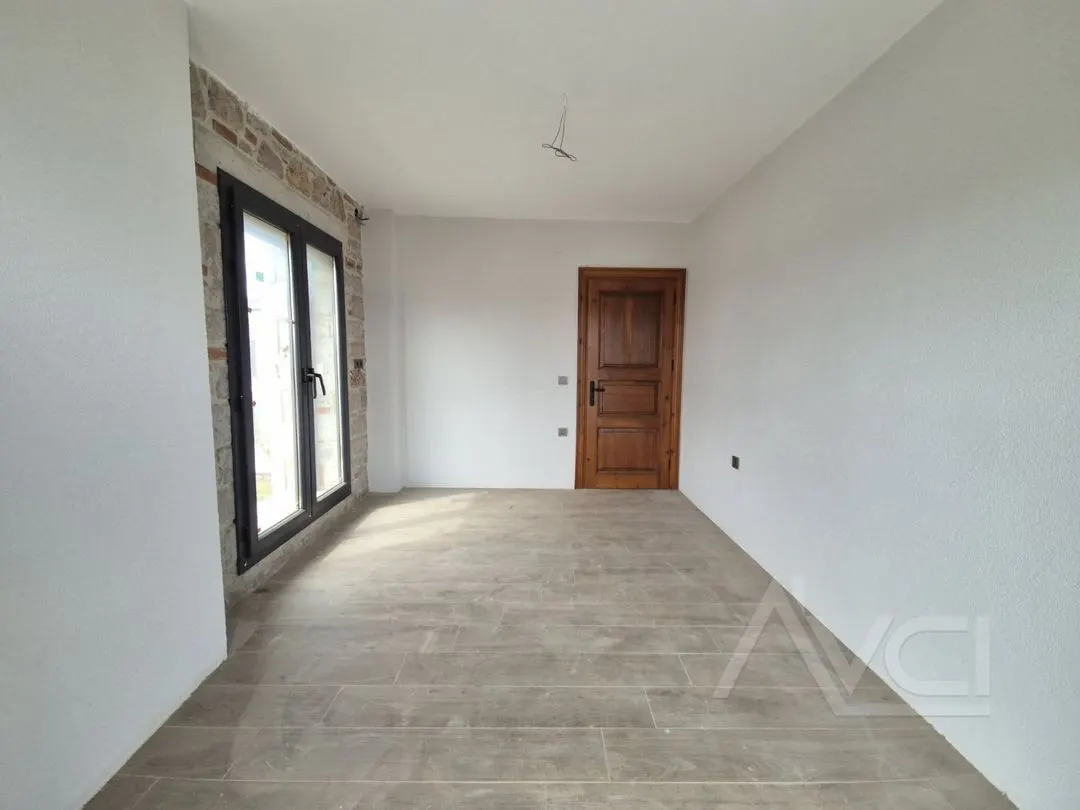 AVCI’DAN CUNDA’DA DENİZE SIFIR TAŞ VİLLA