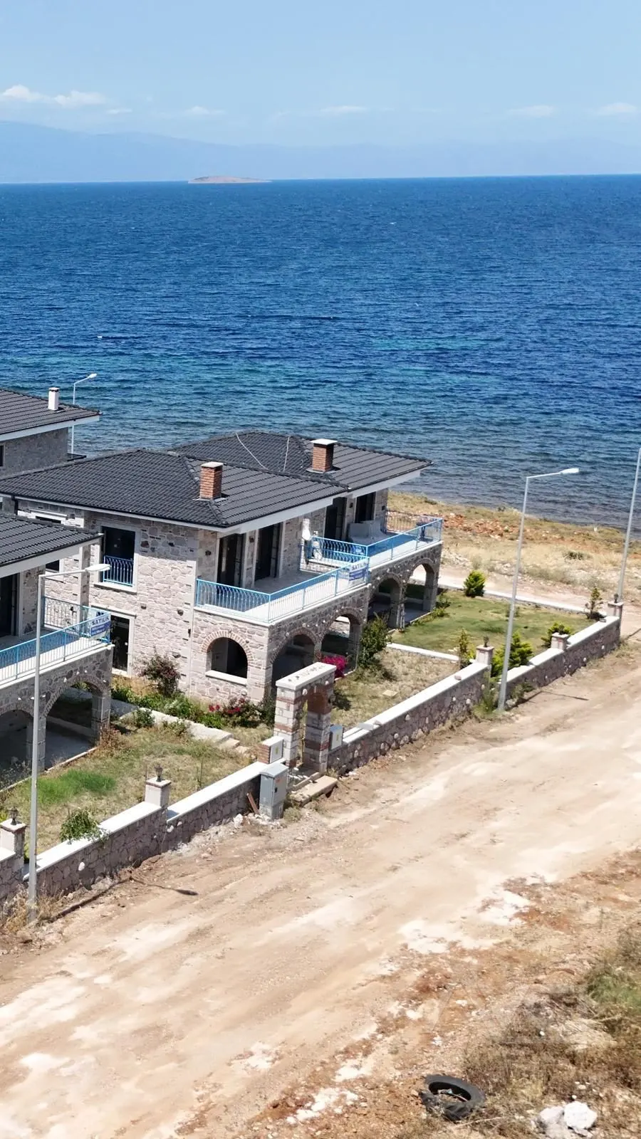 AVCI’DAN CUNDA’DA DENİZE SIFIR TAŞ VİLLA
