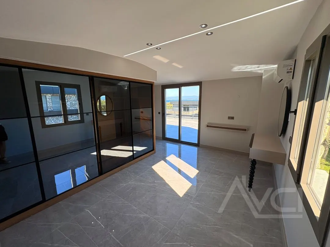 AVCI’DAN 650M2 İÇERİSİNDE MÜSTAKİL HAVUZLU ULTRA LÜKS 4+1 VİLLA