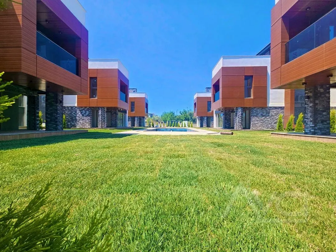 AVCI'DAN YOLUN ALTINDA TAM MÜSTAKİL HAVUZLU LOFT VİLLA