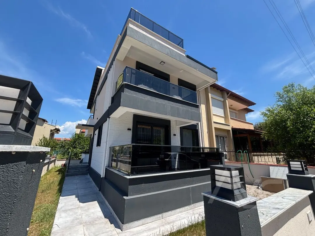 AVCI’DAN ÖREN’DE MÜTHİŞ LOKASYONDA 3+1 VİLLA