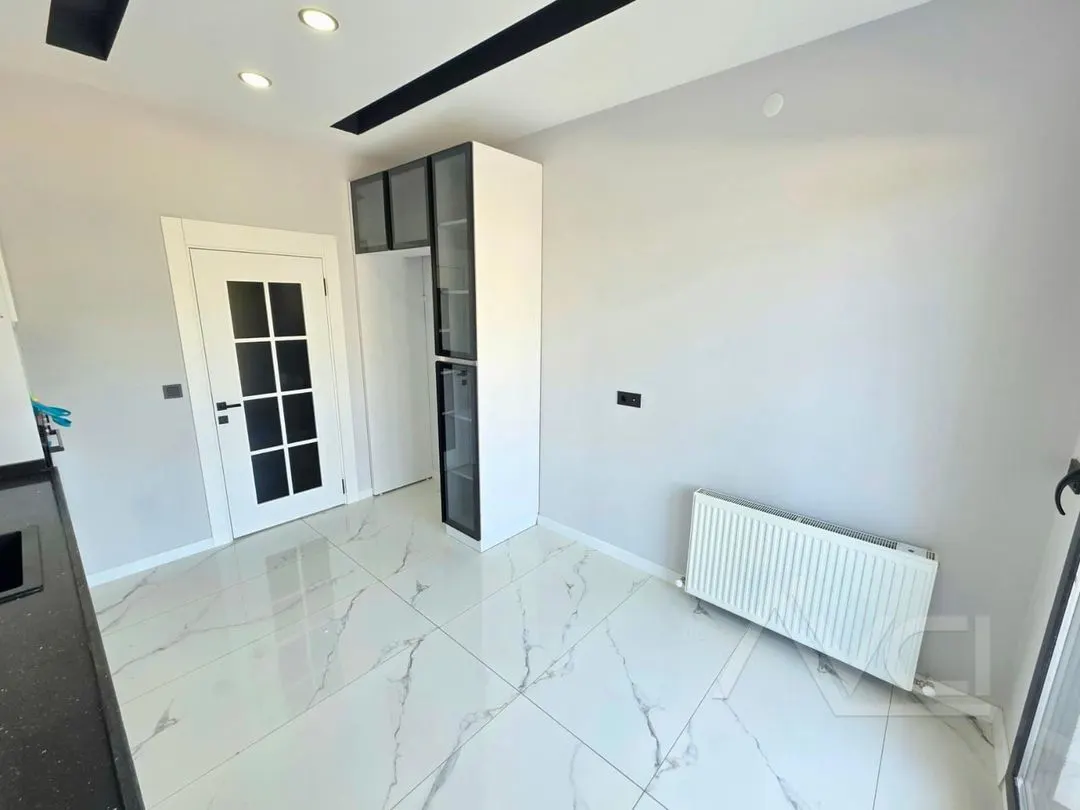 AVCI’DAN 4+1 GİRİŞTE ODALI AYRI MUTFAK DENİZE 350MT VİLLA
