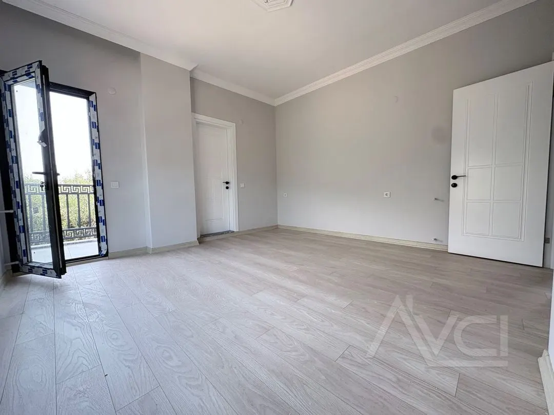 AVCI’DAN KÜÇÜKKUYUDA DOĞA MANZARALI 2+1 VİLLA