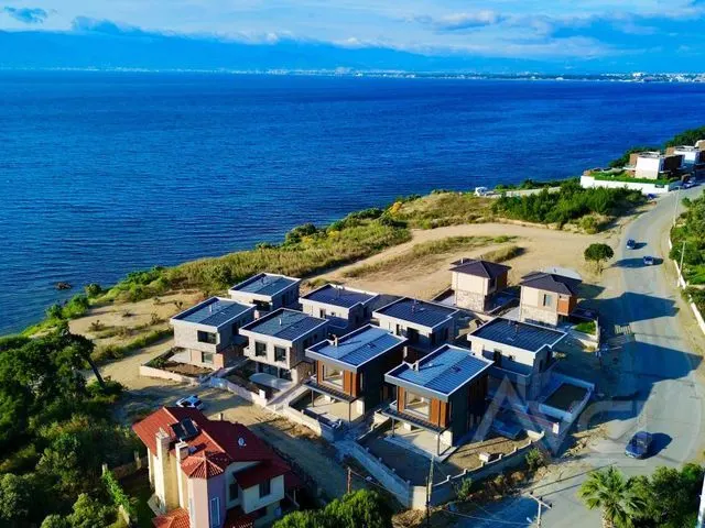 AVCI’DAN PELİTKÖY’DE DENİZE SIFIR TAM MÜSTAKİL FIRSAT VİLLA