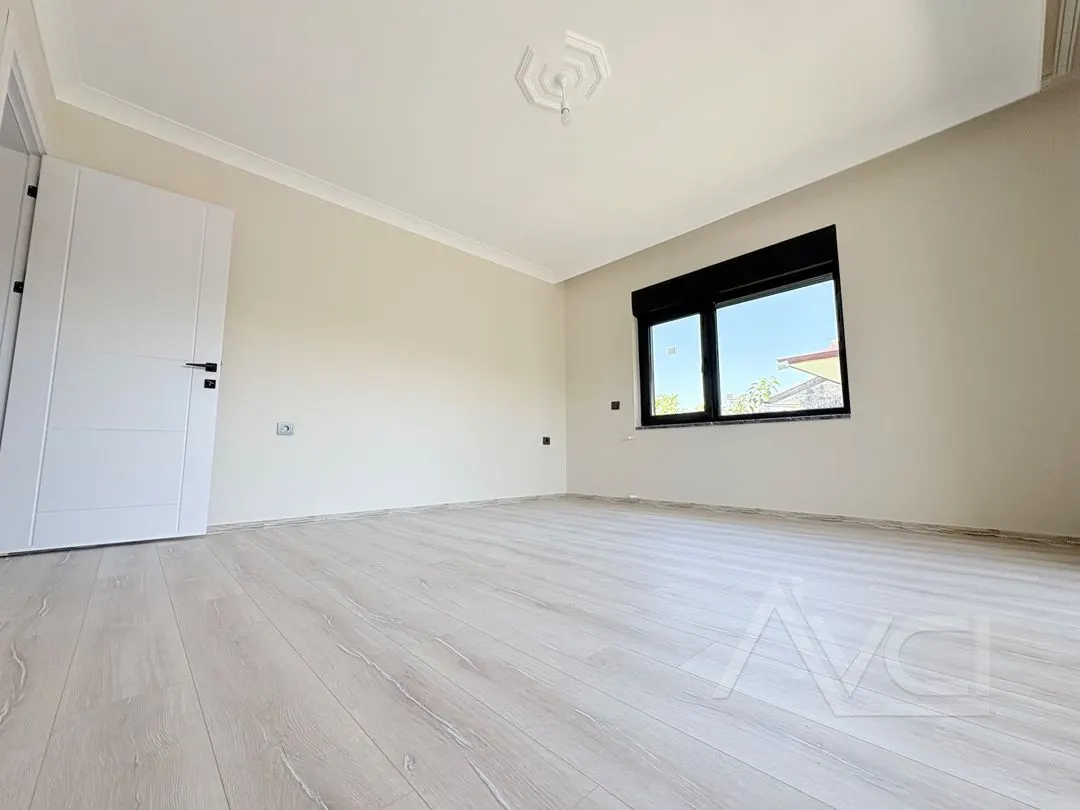 AVCI’DAN DENİZE 10 MT DENİZ MANZARALI 5+1 VİLLA