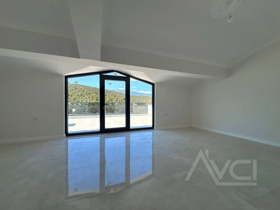 AVCI’DAN GÜREDE MÜSTAKİL 5+2 GİRİŞTE ODALI 300M2 OTURUMLU VİLLA