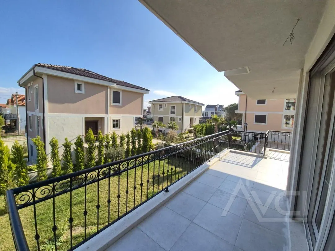 AVCI’DAN CUNDA’DA DENİZE 50MT 400M2 ARSALI MÜSTAKİL VİLLA