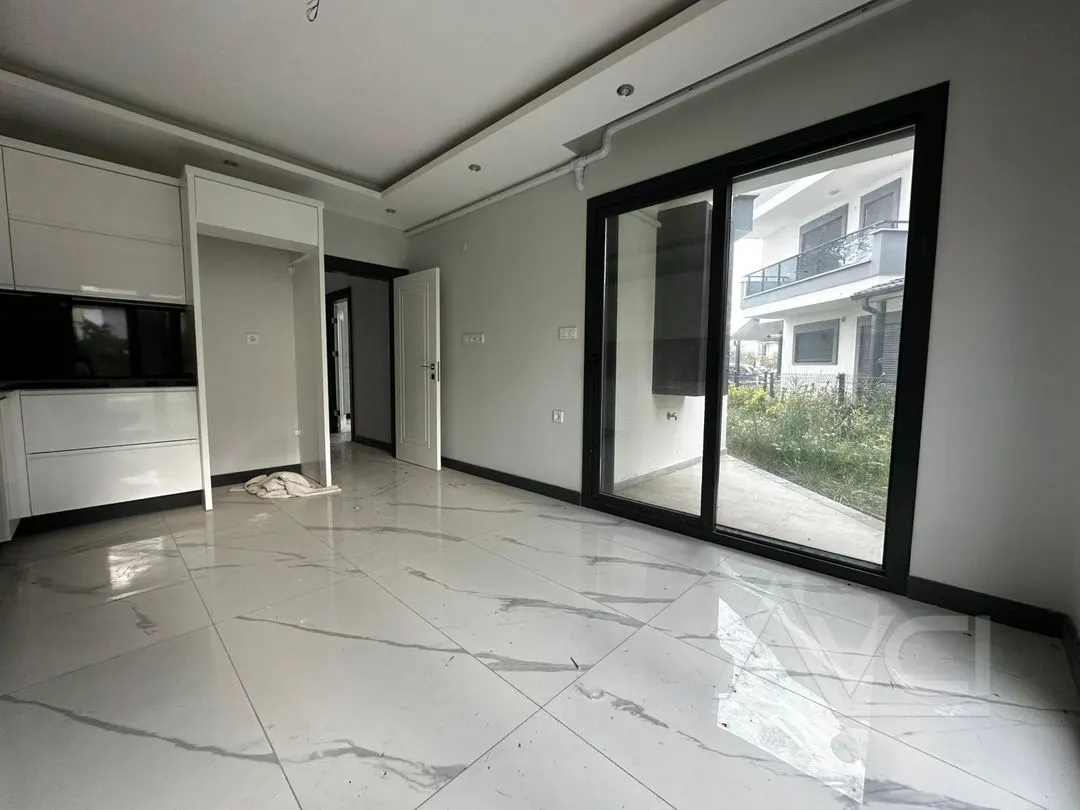 AVCI’DAN ÖREN PLAJA 500MT AYRI MUTFAK 5+1 VİLLA