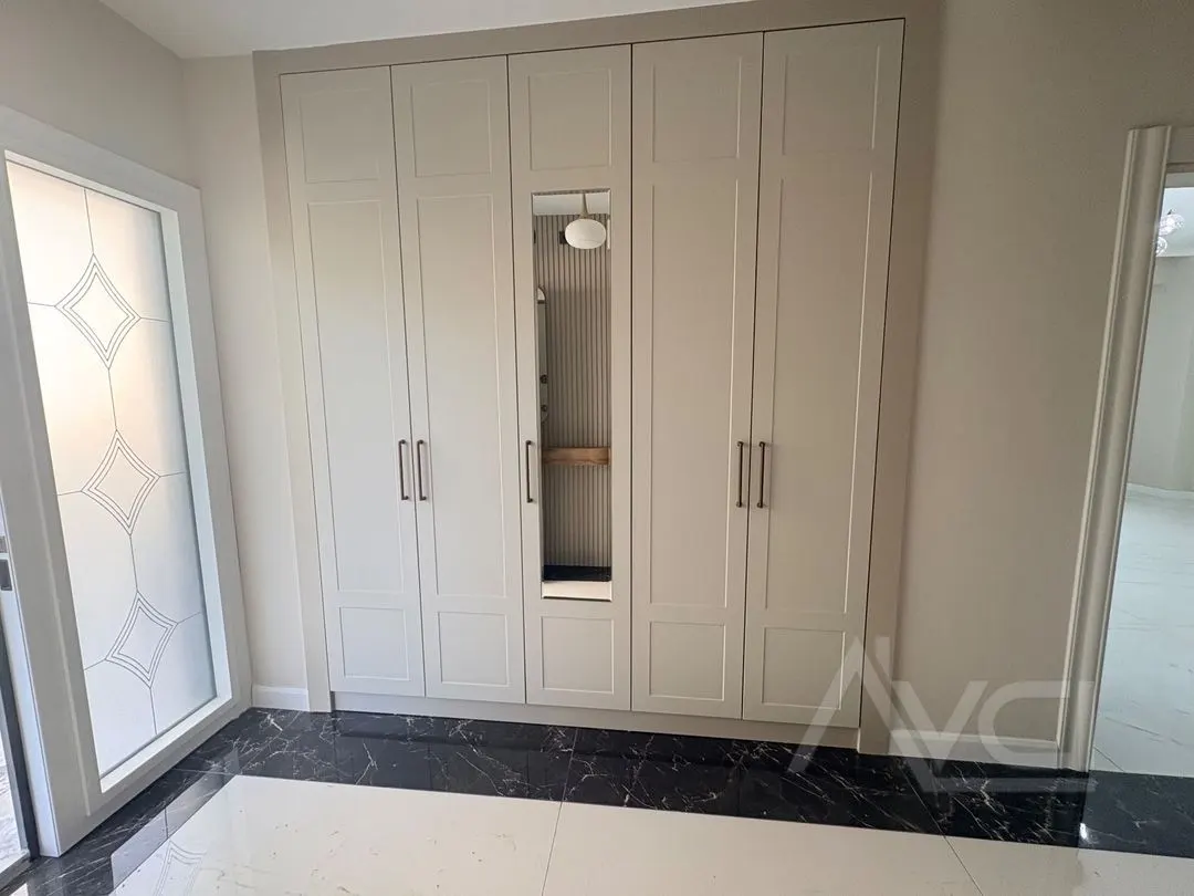 AVCI’DAN GÜRE OTELLER BÖLGESİNDE 4+1 OTOPARKLI BAHÇELİ TEK MÜSTAKİL VİLLA