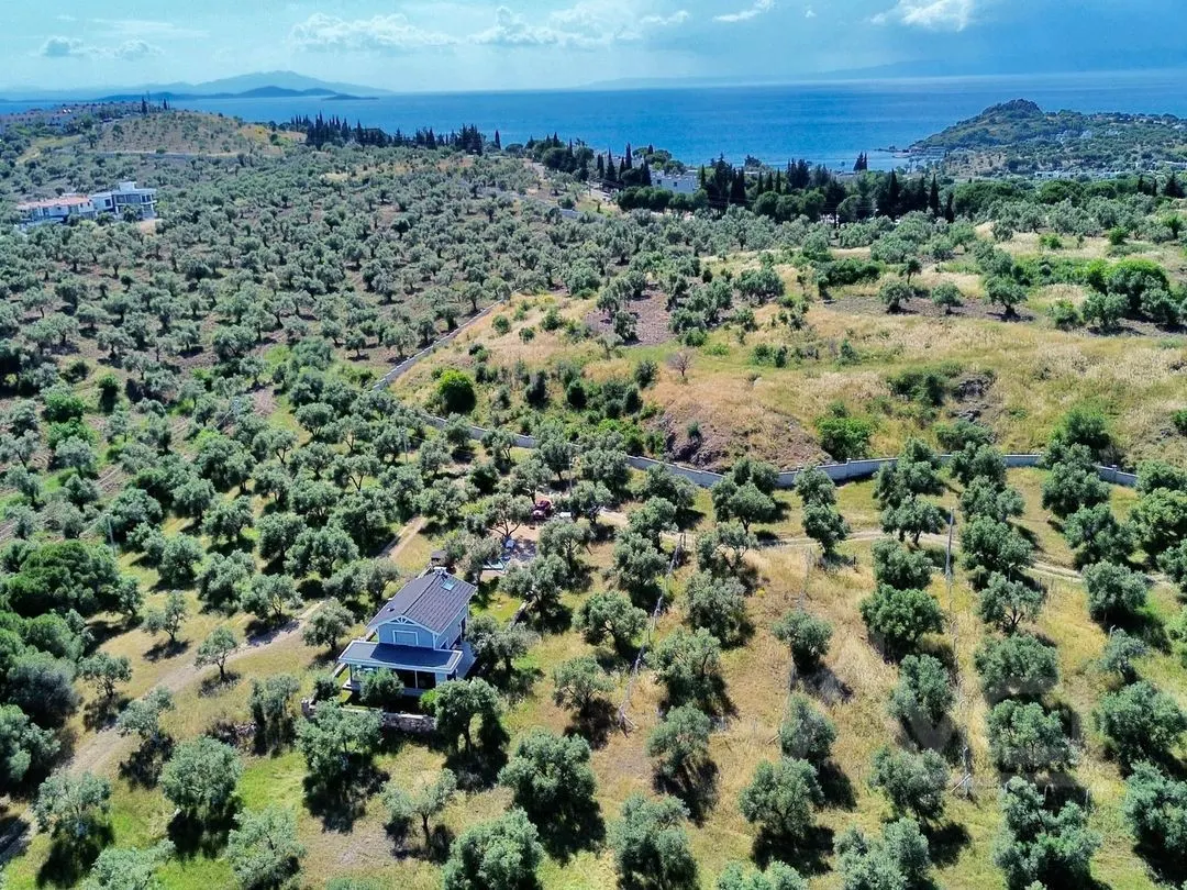 AVCI’DAN 900M2  4 VİLLALIK DENİZE 750 METRE MESAFEDE