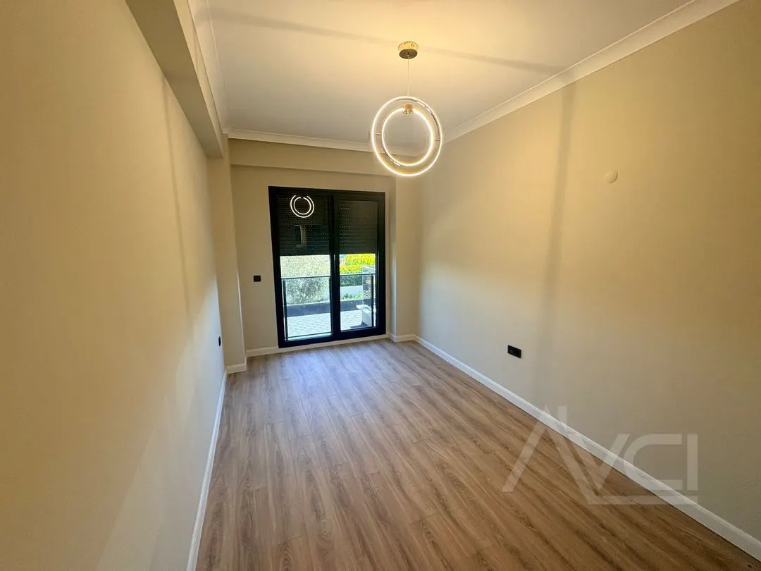 AVCI’DAN GÜRE OTELLER BÖLGESİNDE 4+1 OTOPARKLI BAHÇELİ TEK MÜSTAKİL VİLLA