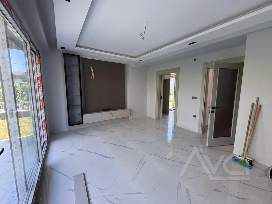 AVCI’DAN NARLI ALTINDA DENİZE 150MT 3+1 SIFIR VİLLA
