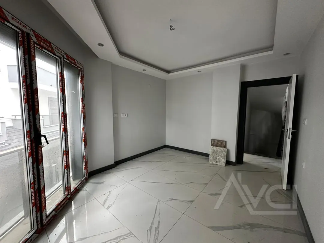 AVCI’DAN ÖREN PLAJA 500MT AYRI MUTFAK 5+1 VİLLA