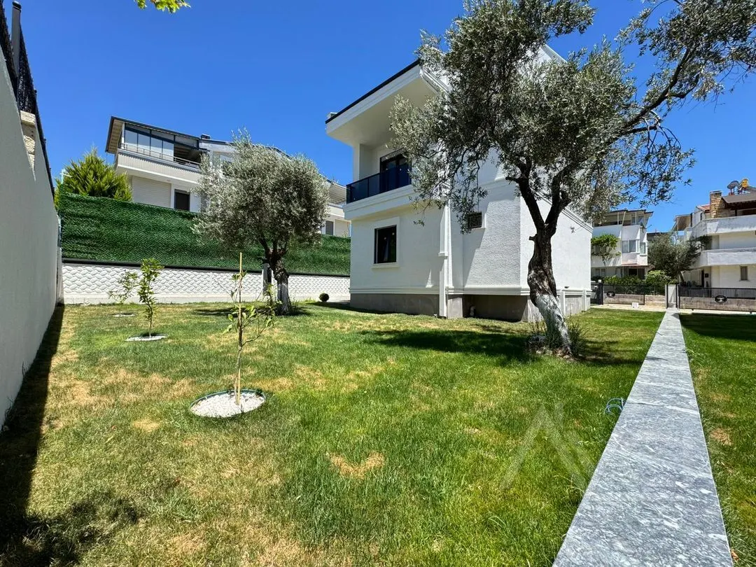 AVCI’DAN 350M2 ARSA/GİRİŞ ODALI/DENİZ MANZ./TAM MÜSTAKİL 5+1