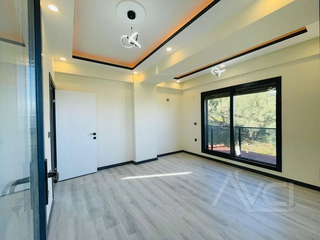 AVCI’DAN 400 M2 ARSA TAM MÜSTAKİL DENİZ MANZARALI VİLLA