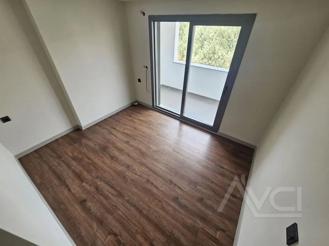 AVCI'DAN YOLUN ALTINDA TAM MÜSTAKİL HAVUZLU LOFT VİLLA