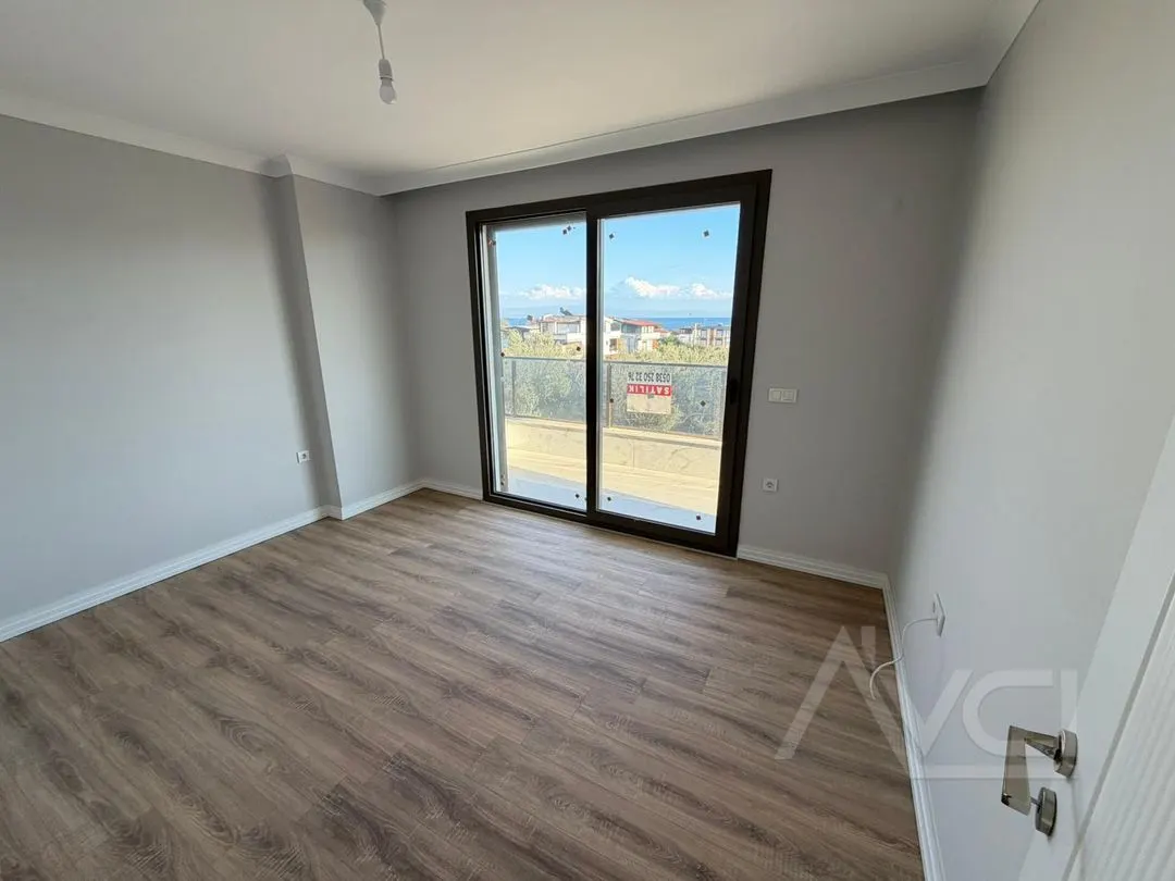 AVCI’DAN MIHLI’DA DENİZE 200 MT SIFIR VİLLALAR