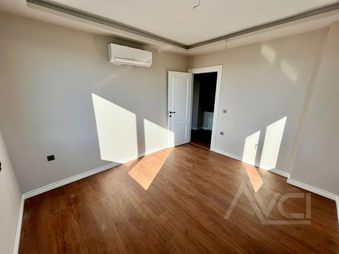 AVCI’DAN 3+1 HAVUZLU DENİZE 200 MT FUL EŞYALI YOL CEPHELİ VİLLA