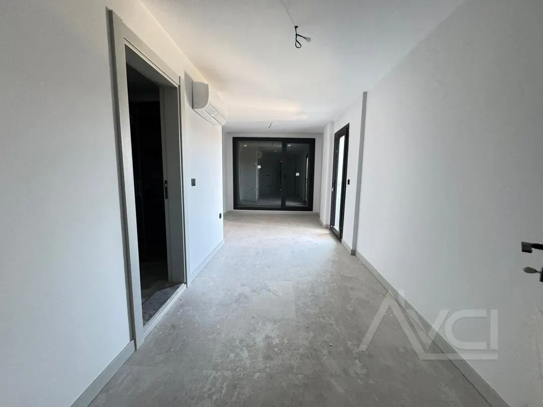 AVCI’DAN TEK YETKİ GÜRE DE DENİZE SIFIR SİTE HAVUZLU 3+1 VİLLA