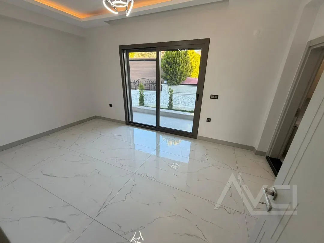 AVCI’DAN 700 M2 ARSA 6+1 GİRİŞ ODALI MÜSTAKİL HAVUZLU VİLLA