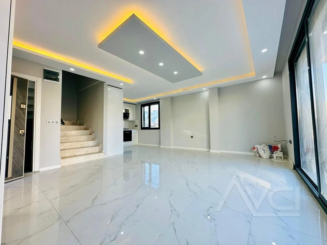 AVCI’DAN DENİZE 300 MT SIFIR TERASLI FUL ISLAK ZEMİNLİ VİLLA