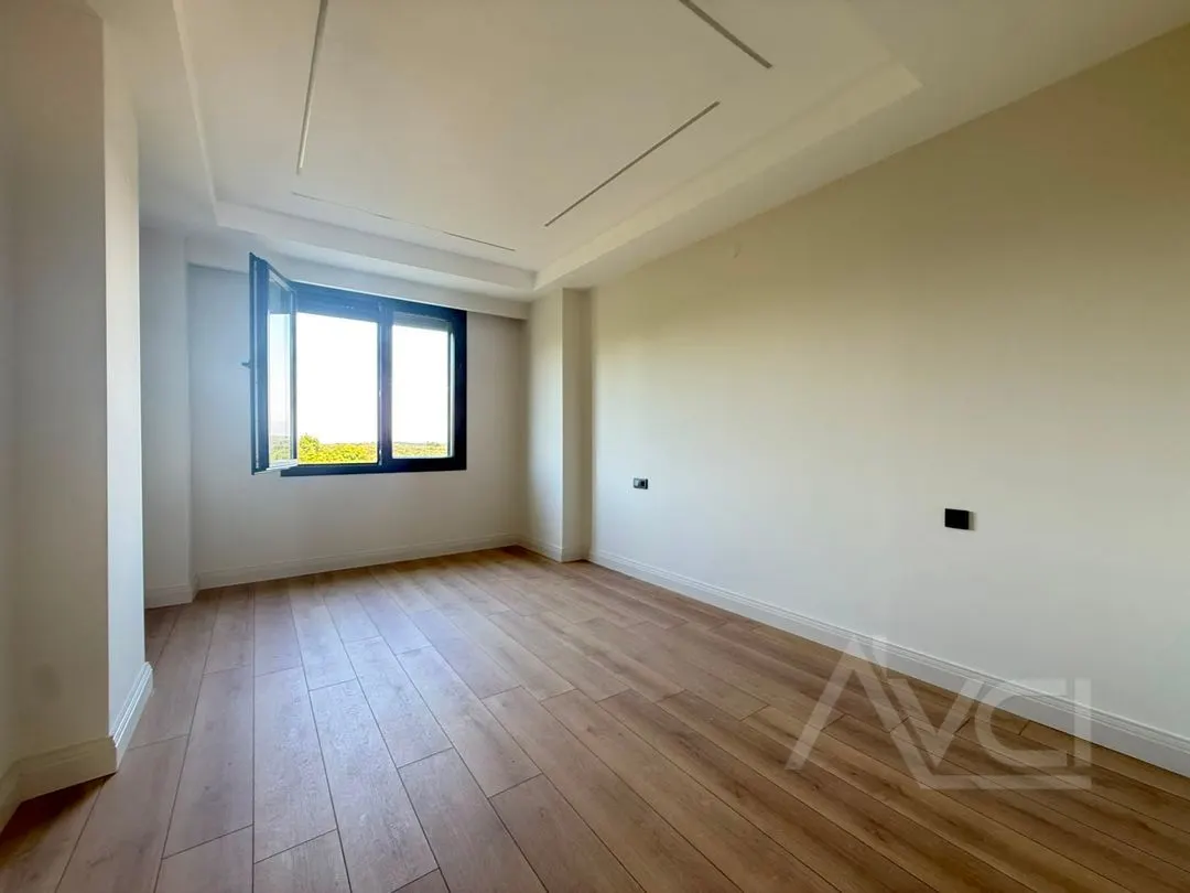 AVCI’DAN TAM MÜSTAKİL 4+1 GİRİŞTE ODALI VİLLA