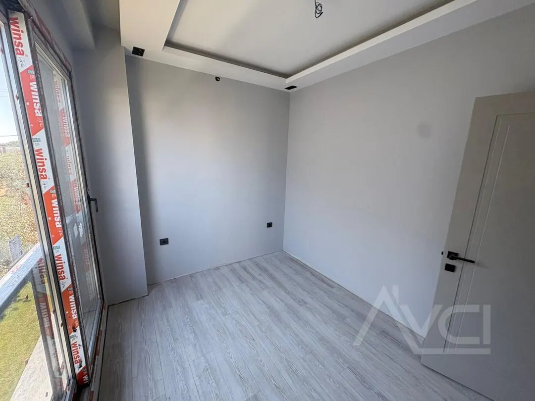 AVCI’DAN NARLI ALTINDA DENİZE 150MT 3+1 SIFIR VİLLA