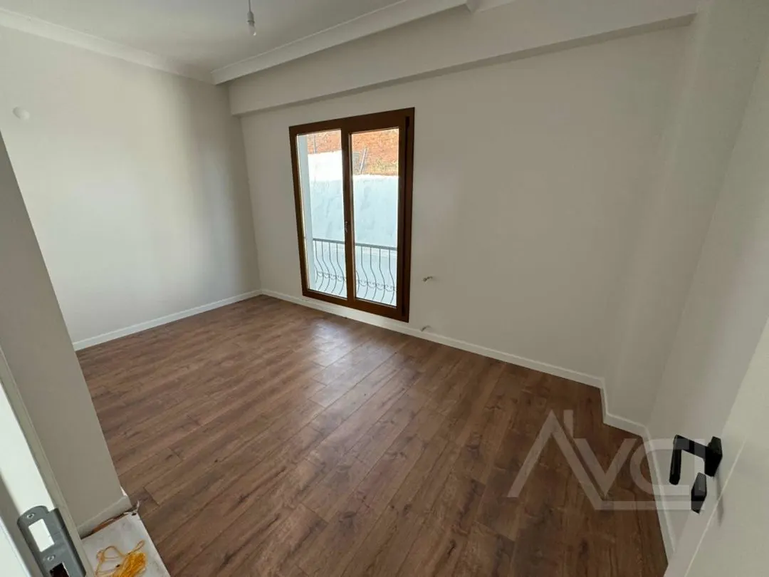 AVCI’DAN GİRİŞTE ODA 5+2 TAŞ KONAK TARZI DENİZ MANZARALI GENİŞ VİLLA
