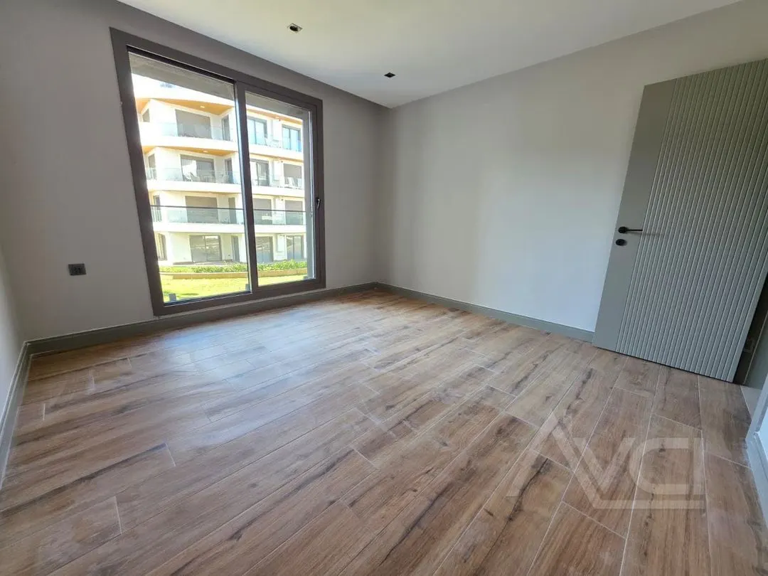 AVCI'DAN ÖREN MODERN'DE YETKİLİ HAVUZLU K.OTOPARKLI 1+1