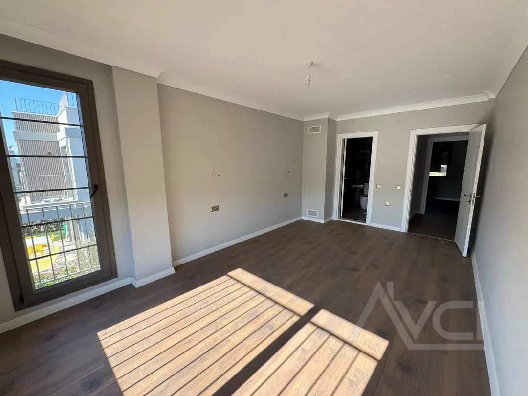 AVCI’DAN 375 M2 ARSALI TAM MÜSTAKİL HAVUZLU VİLLA-DENİZE 400MT