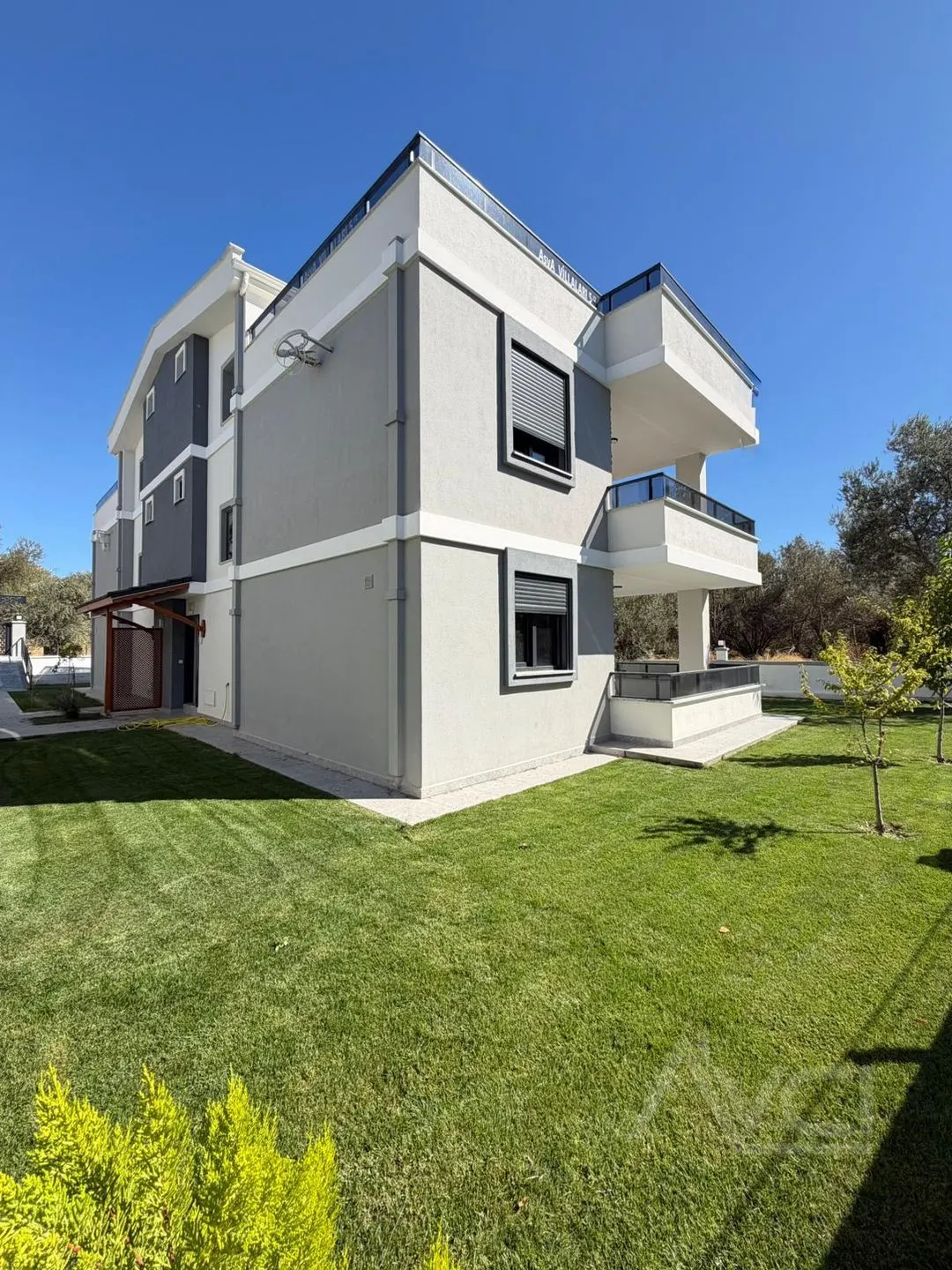 AVCI’DAN ALTINOLUK’TA 270M2 NET ÇOK GENİŞ 4+1 DENİZ MANZARALI