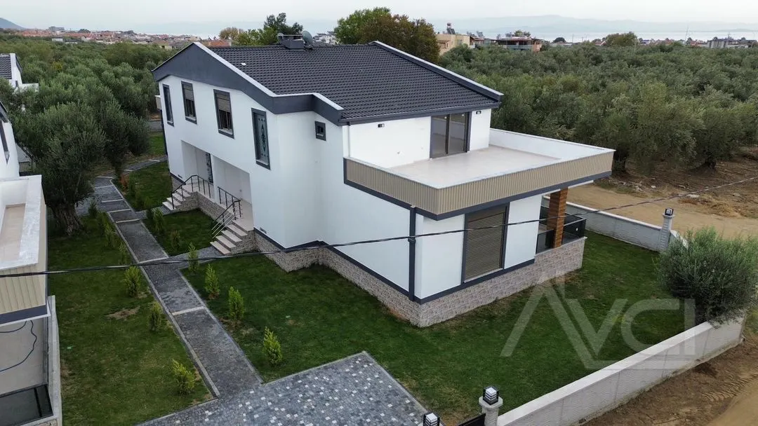 AVCI’DAN DENİZE 50 MT MÜSTAKİL HAVUZLU DENİZ MANZARALI VİLLA